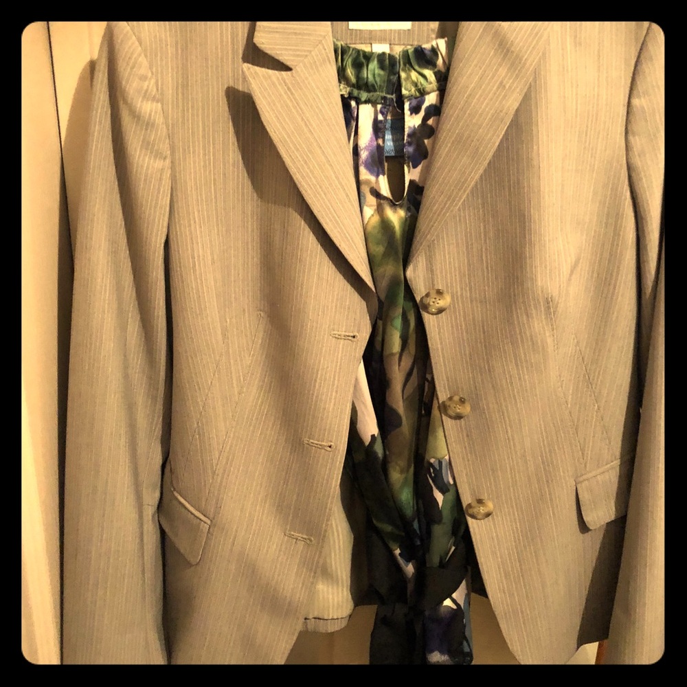 Vera Wang floral silky blouse